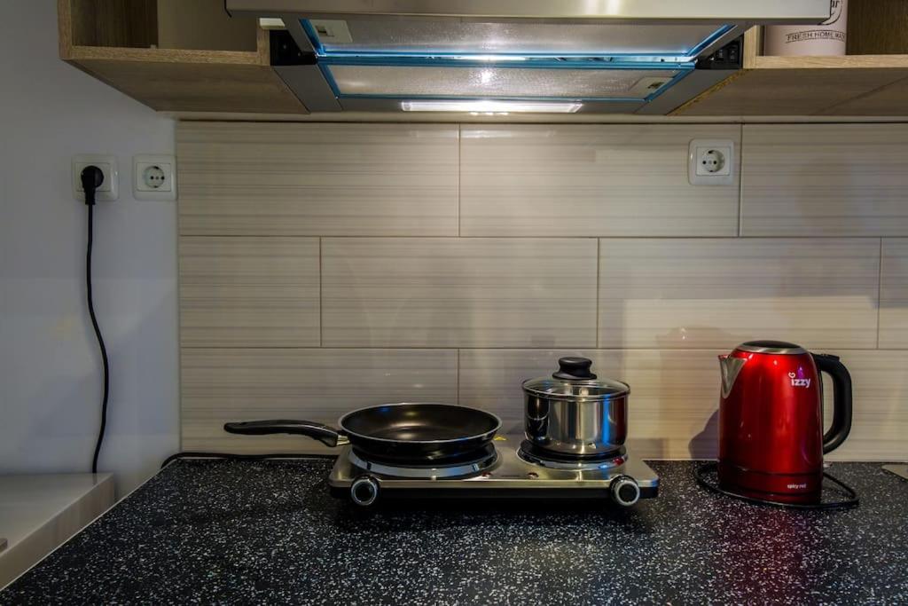 2 Bedrooms Apartment Close To Metro Dafni In Athene Buitenkant foto